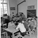 Jeunesse au plein air : colonie de Saumanes, jeu d'échecs et autres divertissements