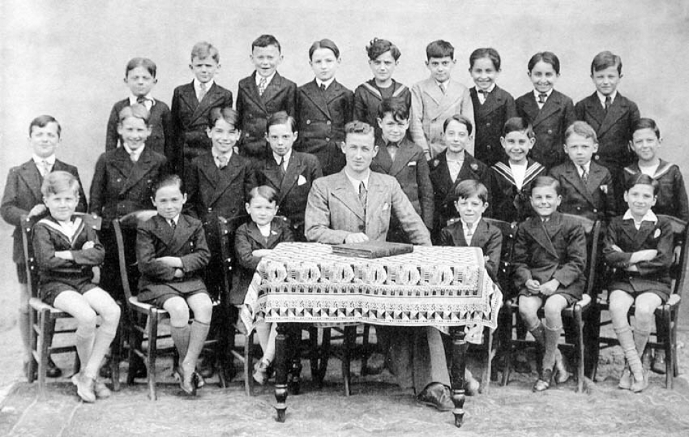 Ecole Saint-Caprais - Agen. (Lot-et -Garonne). 1933-1934.