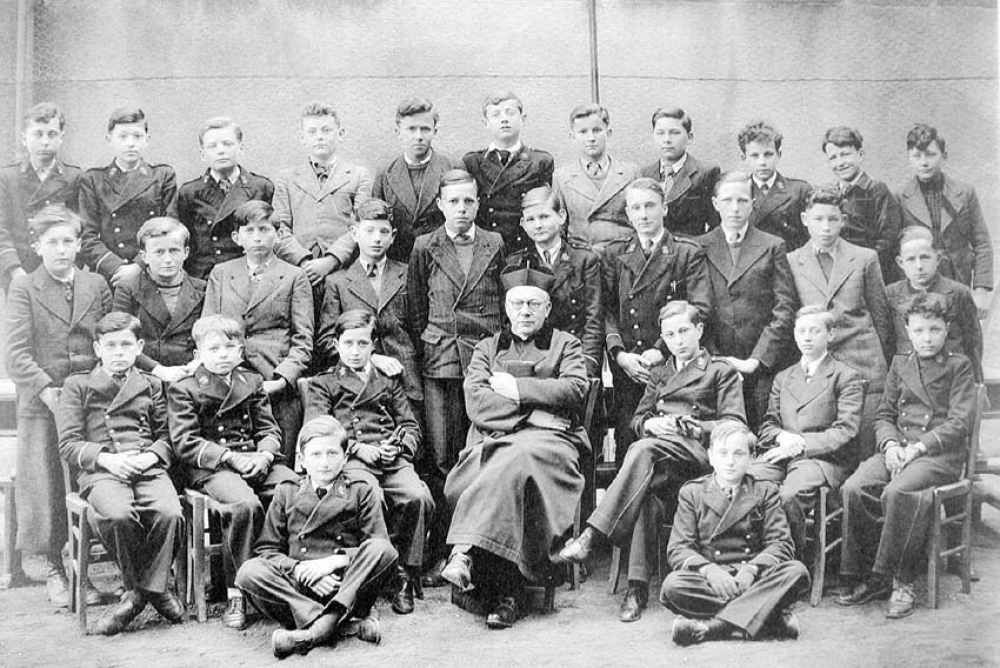 Ecole Saint-Charles à Saint-Brieuc. (Côte-d'Armor). 1940-1941.