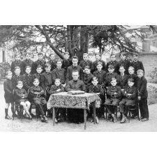 Ecole Saint-Charles, Saint-Brieuc. (Côte d'Armor) - 1929-1930.