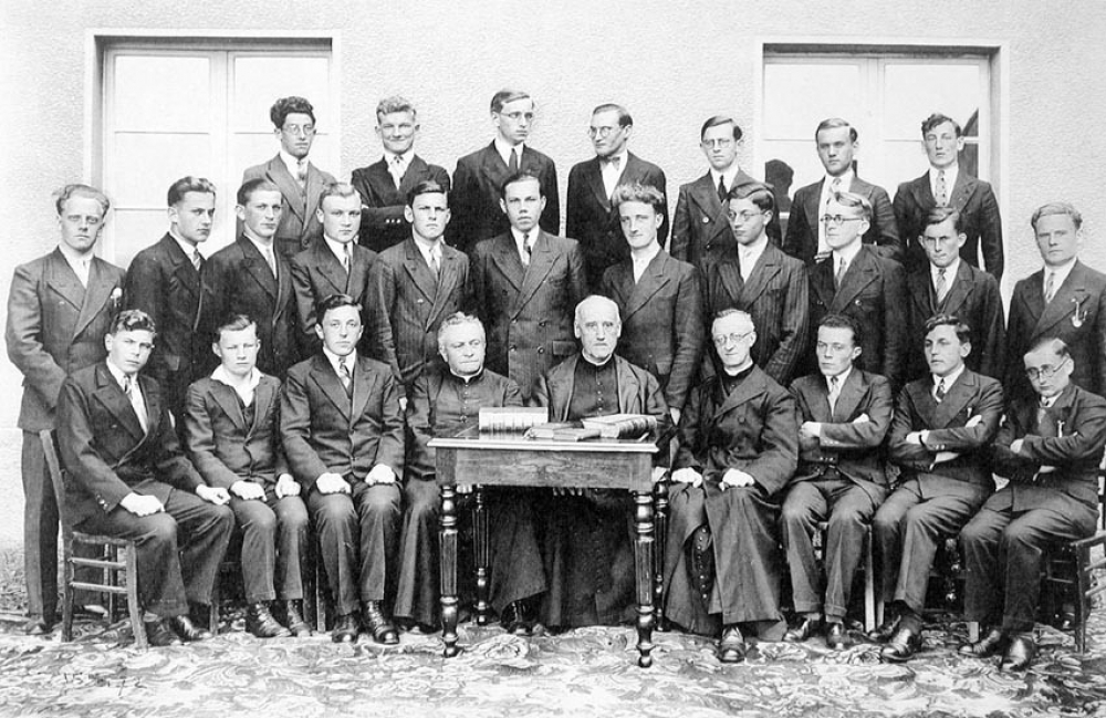 Collège Episcopal Saint-Augustin. Bitche (Moselle). 1933-1934.
