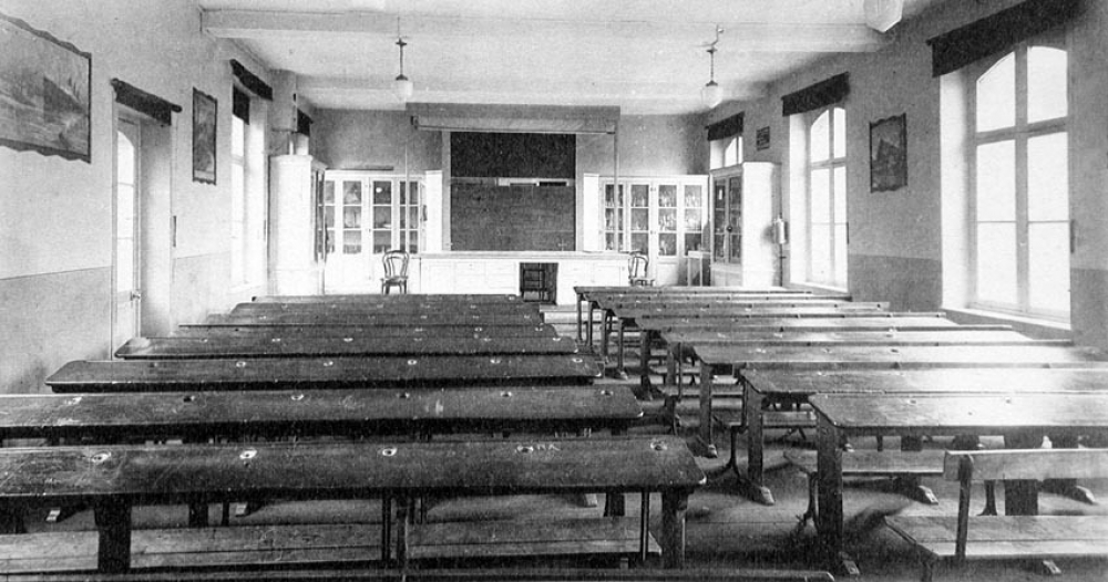 Ecole Pratique de Commerce, d'Industrie et de Mécaniciens de Marine de Boulogne-Sur-Mer. 