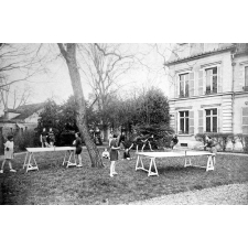 Collège de Jeunes Filles de Fontainebleau. Externat et Internat.