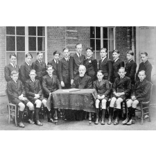 Institution Saint-Jude. Armentières. (Nord). Année 1937-1938.