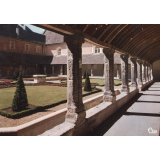 Evreux (Eure) - Le Cloître de l'ancien Couvent des Capucins (XVIIe s.).
