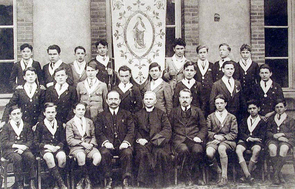 Souvenir des Noces de Diamant du Pensionnat Saint-Gilles - Moulins (Allier) Octobre 1853 - 20 Mai 1928.