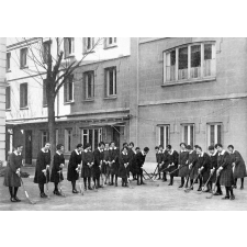 Collège Saint Joseph de Cluny - Castellana 47 (1926) - Madrid (1927) Espagne.
