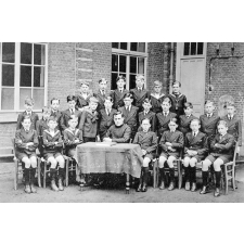 Institution Saint-Jude. Armentières. (Nord). Année 1937-1938.