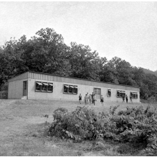 Jeunesse au plein air : colonie de Saumanes, les nouveaux bâtiments