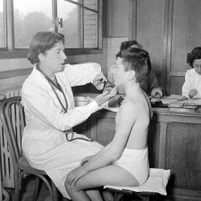 Ecole communale de la Ville de Paris, examen médical : examen nasal