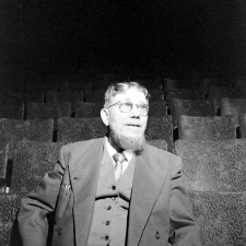 Enseignement musical : monsieur le professeur Stoltz, professeur de musique au lycée Poincaré de Nancy.