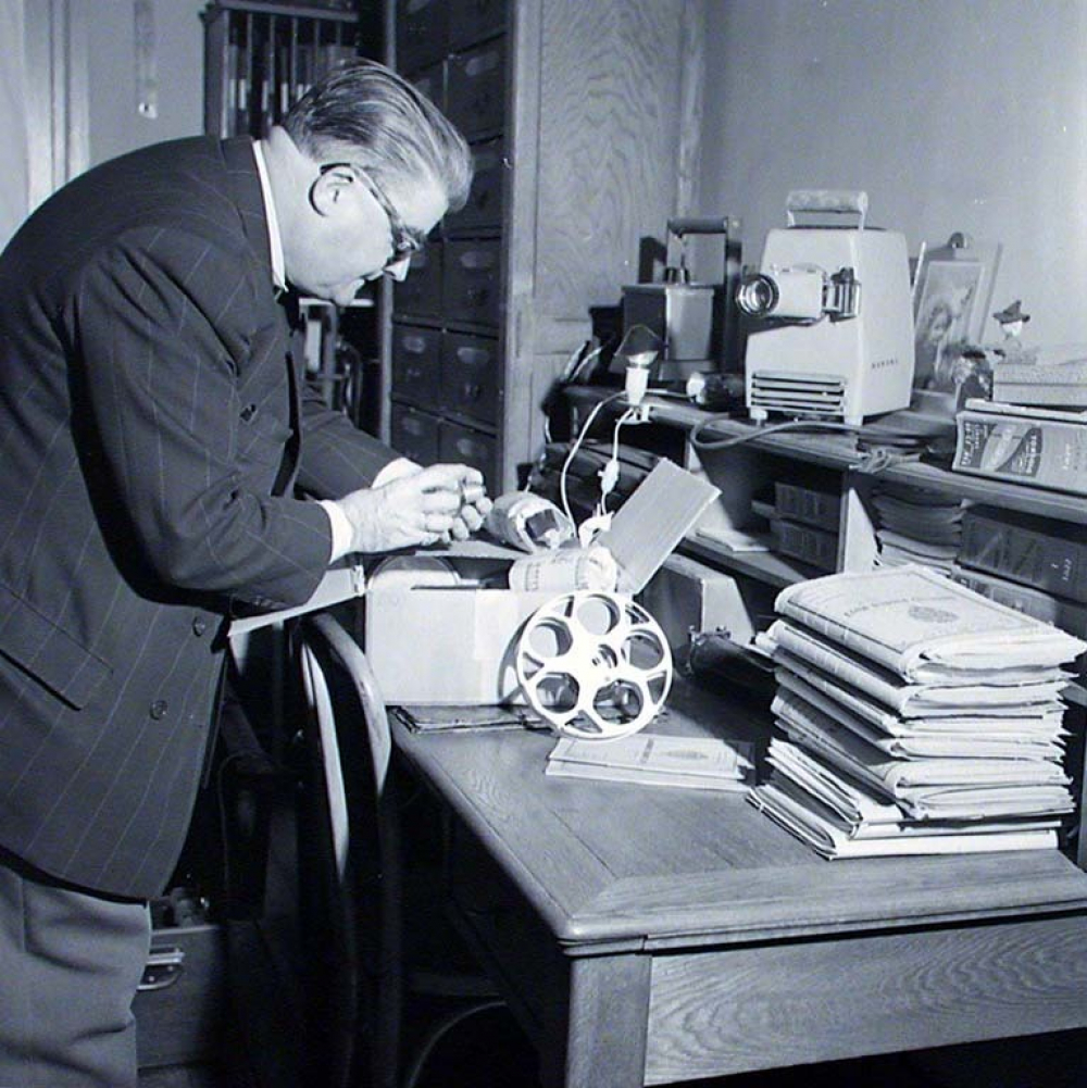 Enseignement audio-visuel. Le service de prêt des films.