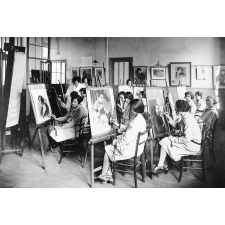 École Rachel - Fondation Léonard Rosenthal. Écoles d'Enseignement Technique gratuites - Section Féminine, 8 Rue Quinault - Paris.