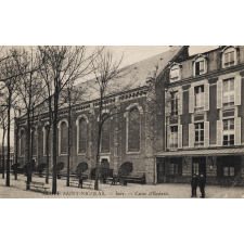 Ecole Saint-Nicolas - Issy-les-Moulineaux - Cour d'Entrée.