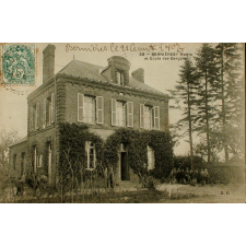 38 - Bernières - Mairie et Ecole des Garçons.