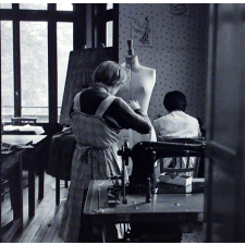 Institution publique d'éducation surveillée : la section couture. La préparation au brevet industriel.
