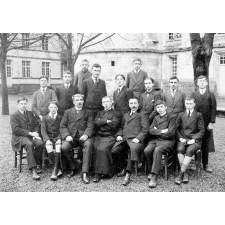 Maynières 1514. Institution St Joseph. Mesnières 1914.