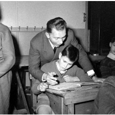 I.P.N. : un professeur et un élève