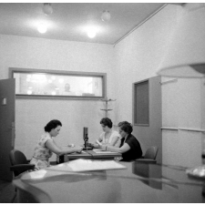 Centre National d'Enseignement Par Correspondance, Radio et Télévision. L'enregistrement de cours.