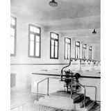 Ecole Pratique de Commerce et d'Industrie et Primaire Supérieure de Nîmes.