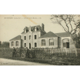 Montigny (S.-Inf.) - L'Ecole et la Mairie.