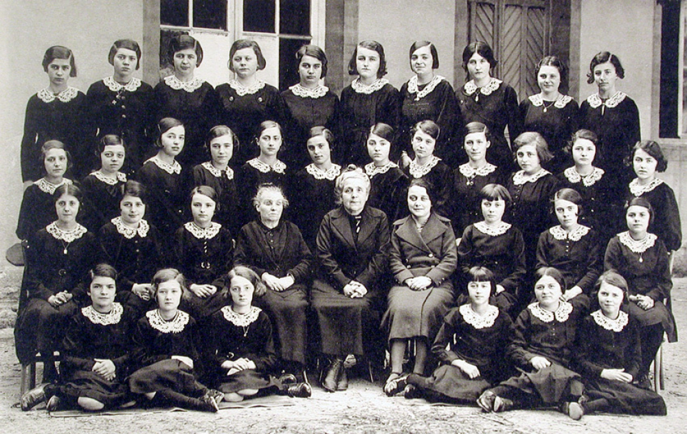 Institut Familial de Jeunes Filles. Montauban. Année 1934-1935. 