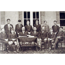 Souvenir des Noces de Diamant du Pensionnat Saint-Gilles - Moulins (Allier) Octobre 1853 - 20 Mai 1928.