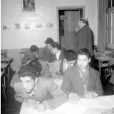 Cours de perfectionnement pour Nord-Africains : l'apprentissage du français :  cours du soir