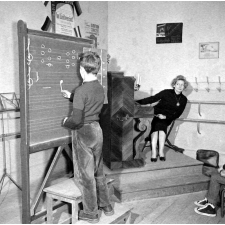 Enseignement musical, cours de Mme Cory : l'apprentissage du solfège.