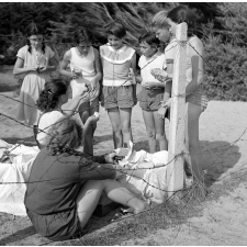 Colonie d'Erquy, œuvres laïques de la ville de Saint-Brieuc : le goûter