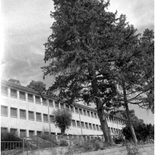 Collège d'enseignement technique de garçons : la façade principale.