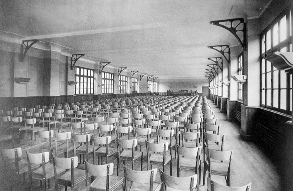 Ecole Nationale Professionnelle Henri Brisson - Vierzon. (Cher). 1933-1934.