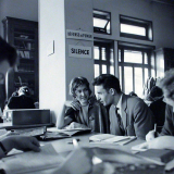 Maison de l'Alliance française : étudiants dans la bibliothèque