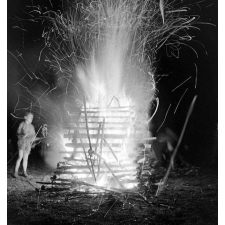 Colonie sanitaire de Montboissier : feu de camp