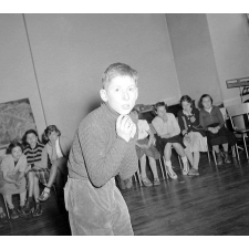 Lycée-pilote de Sèvres, Cours d'Art dramatique de Mlle Dienesh. Mime : Frayeur du Petit Poucet.