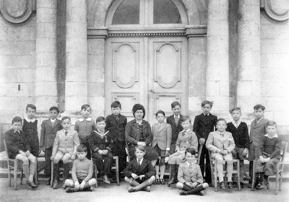 Institution Saint-Louis - Saumur. (Maine-et-Loire).