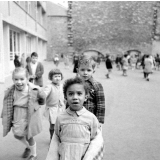 Rentrée scolaire : l'école maternelle de la rue Lamarck. Les élèves dans la cour.