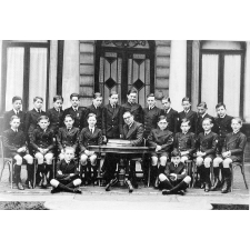 Ecole Libre Jeanne D'Arc, 25 bis, Rue Colbert - Lille. Année 1937-1938.