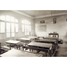 Ecole Primaire Supérieure et Ecole d'Artisanat Rural de Garçons - Chasseneuil. (Charente).
