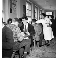 Restaurant universitaire à Paris, Le Port-Royal : repas