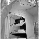 Ligue française de l'Enseignement : camp familial de vacances, une tente de camping