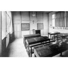 Institution de Jeunes Filles - Cours Maintenon - Tours. (Indre-et loir).