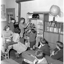 Coopératives scolaires : école du Bas-Rhin, l'appareil de projection