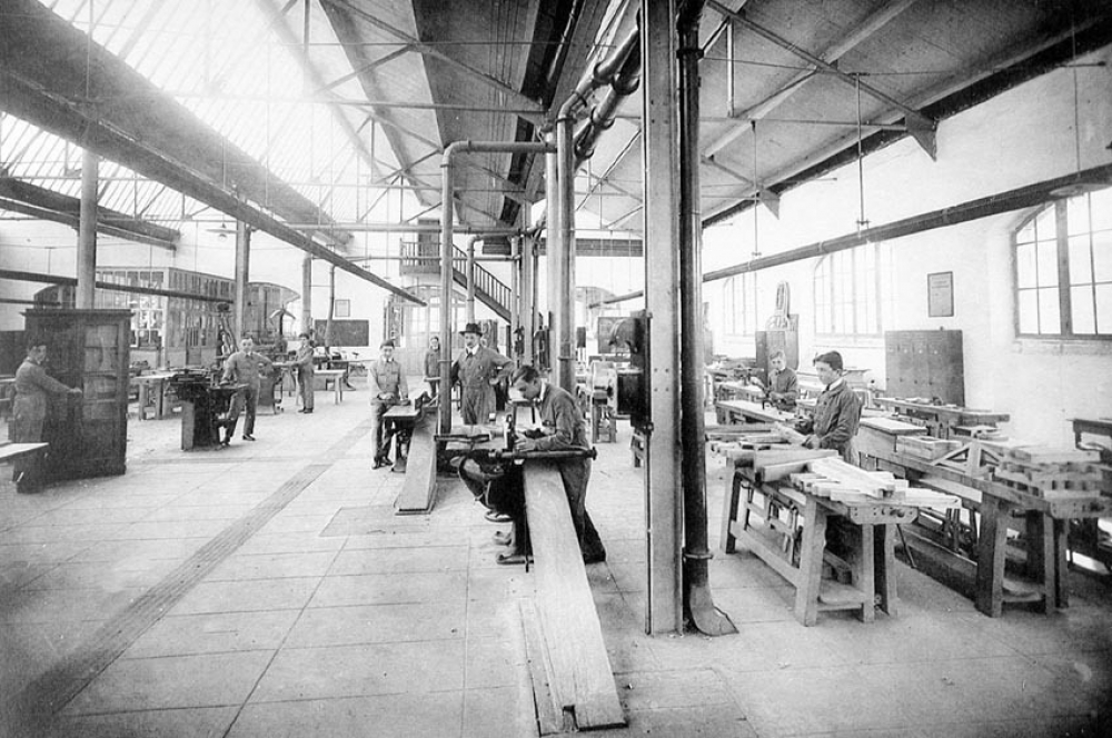 Ecole Nationale Professionnelle Jean Dupuy - Tarbes. 1928-1929. Industrie-Commerce-Hôtellerie.