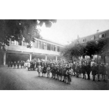 Institution de Jeunes Filles - Cours Maintenon - Tours. (Indre-et loir).
