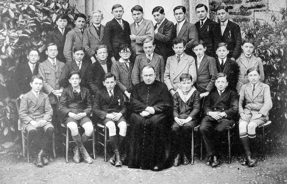 Petit Séminaire Sainte-Croix - Châteaugiron. (Ille et Vilaine). 1931-1932.