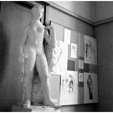 Exposition I.P.N. : reproduction d'une statue.
