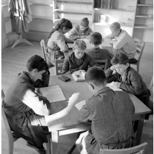 Lycée de Montgeron, la bibliothèque : la lecture.