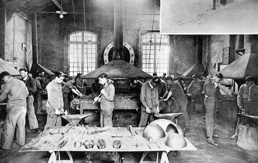 Ecole Pratique d'Industrie et d'Artisanat Rural - Gourdan-Polignan. (Haute-Garonne). Juin 1939.