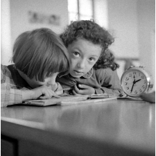 Ecole primaire : Deux élèves : Lecture